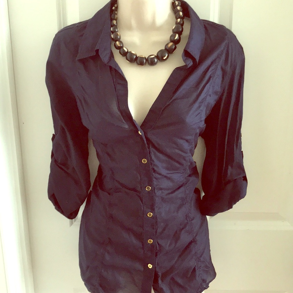 Blue button express top